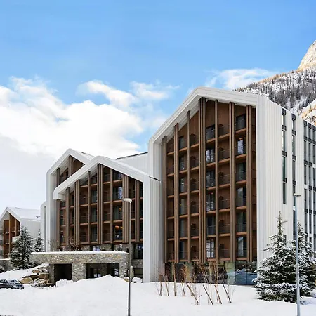 Th Hotel
