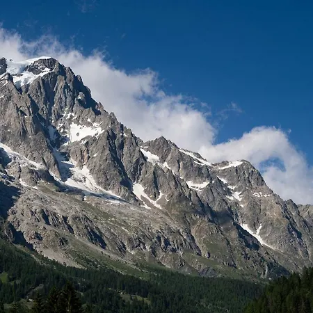 Szálloda Th 4*