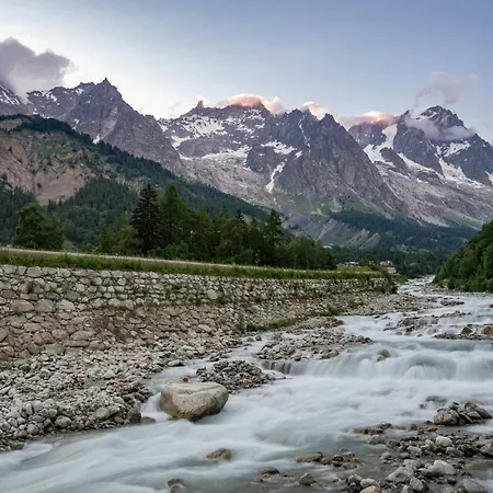 Th Courmayeur
